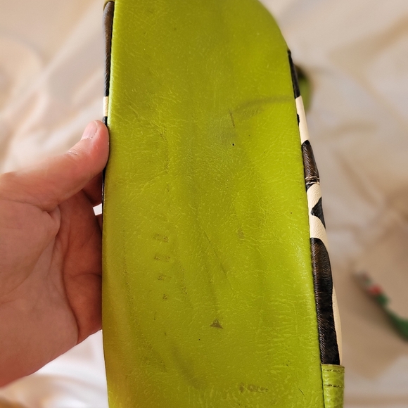 Dooney & Bourke - Picture 5 of 5